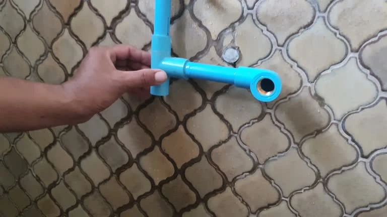 tubi in pvc si collegano