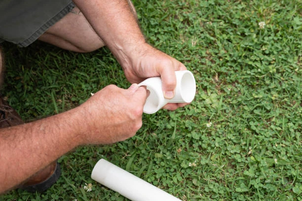 tubo in PVC bianco